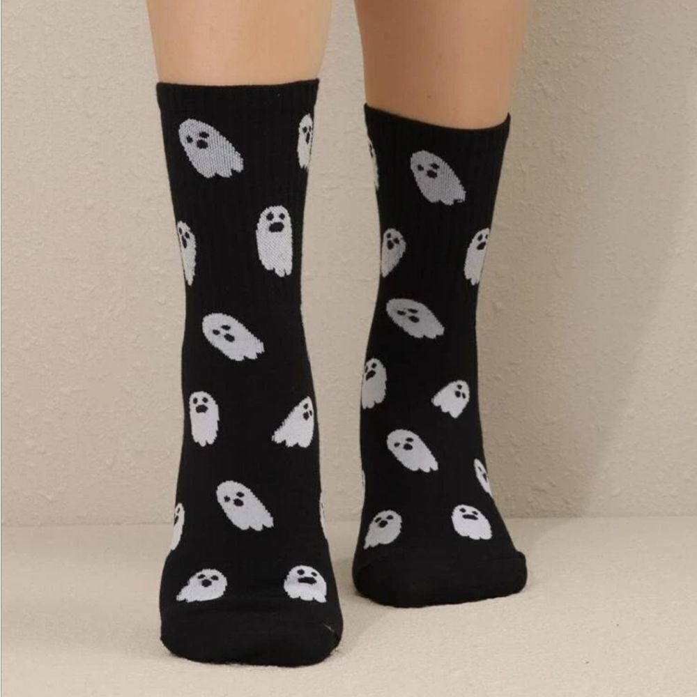 Ghost 👻 Pattern Socks - Picture 2 of 3